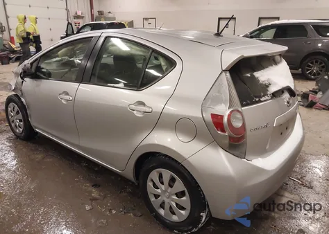 2013 Toyota Prius C Two from USA, damaged, VIN JTDKDTB32D1038528
